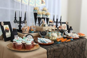Vintage Halloween Party with Lots of REALLY CUTE IDEAS via Kara's Party Ideas | KarasPartyIdeas.com #HallowsEve #Party #Ideas #Supplies (3)