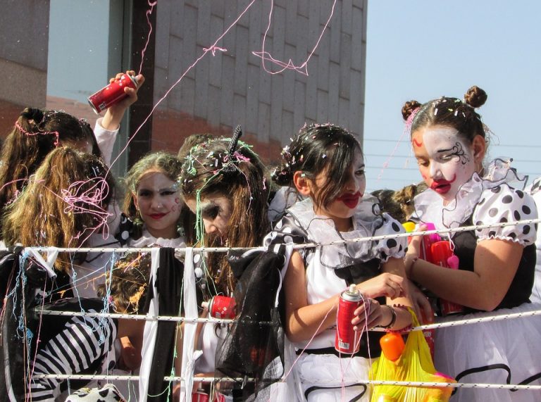 Como preparar uma festa de Carnaval para as crianças