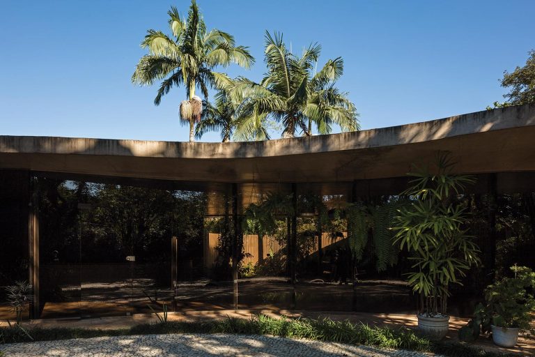 Casa Niemeyer em São Paulo recebe Mostra “Aberto 01”