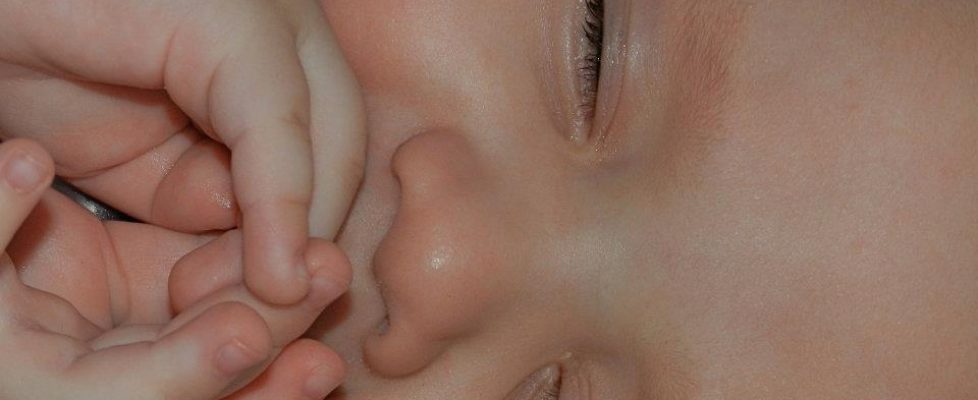 Bebê gripado ou resfriado – Quais são os sintomas, o que fazer?
